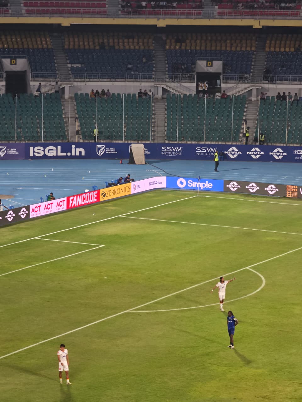 PiX touchline LED display corner angle